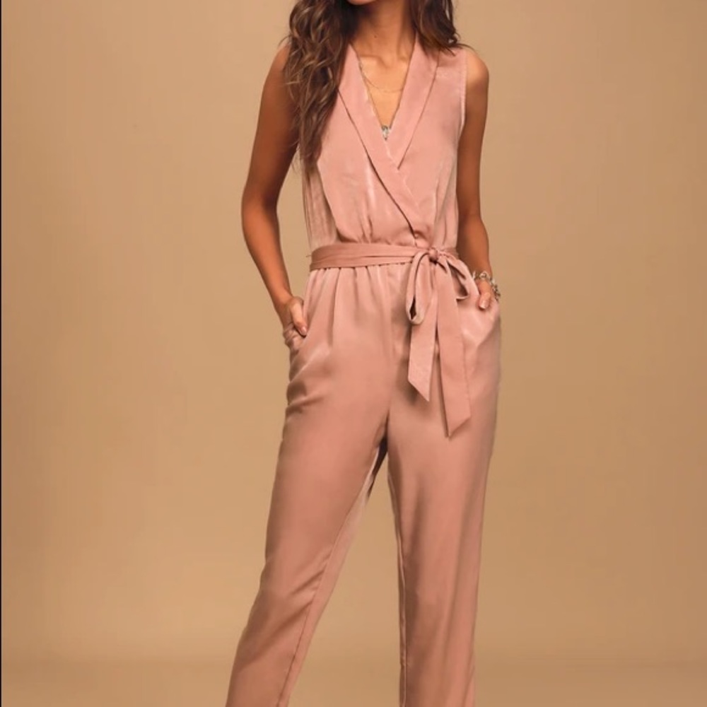 Lulu’s Love Like That satin jumpsuit - size M